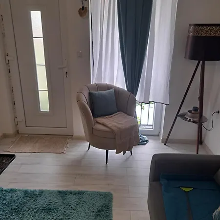 Viktorija Apartament *